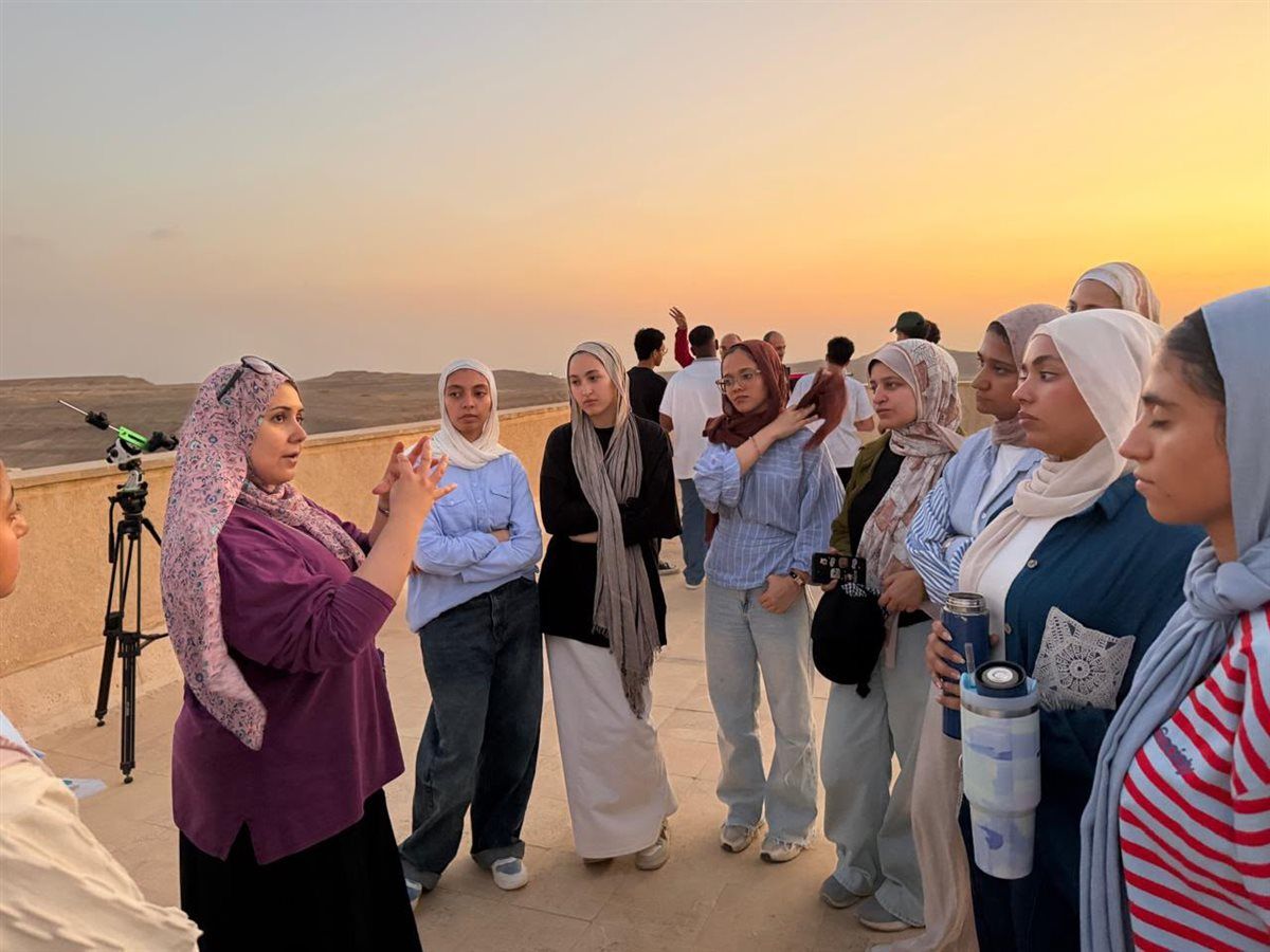 جامعة القاهرة الأهلية تنظم زيارة علمية لطلاب القطاع الصحي
