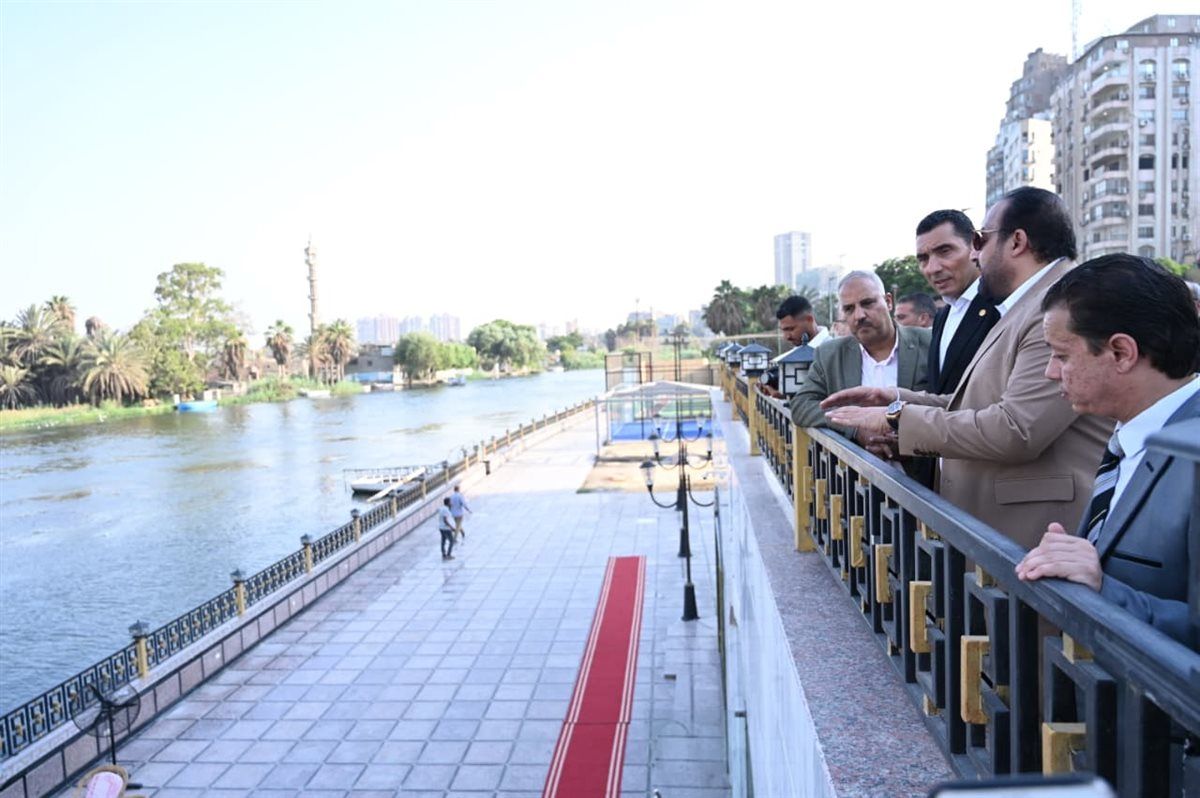 وزير الشباب والرياضة يتفقد أعمال تطوير نادى الصحفيين 