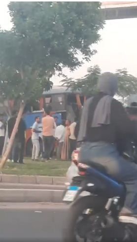 إصابة 7 أشخاص فى حادث اصطدام أتوبيس بلوحة إعلانات على طريق الواحات.