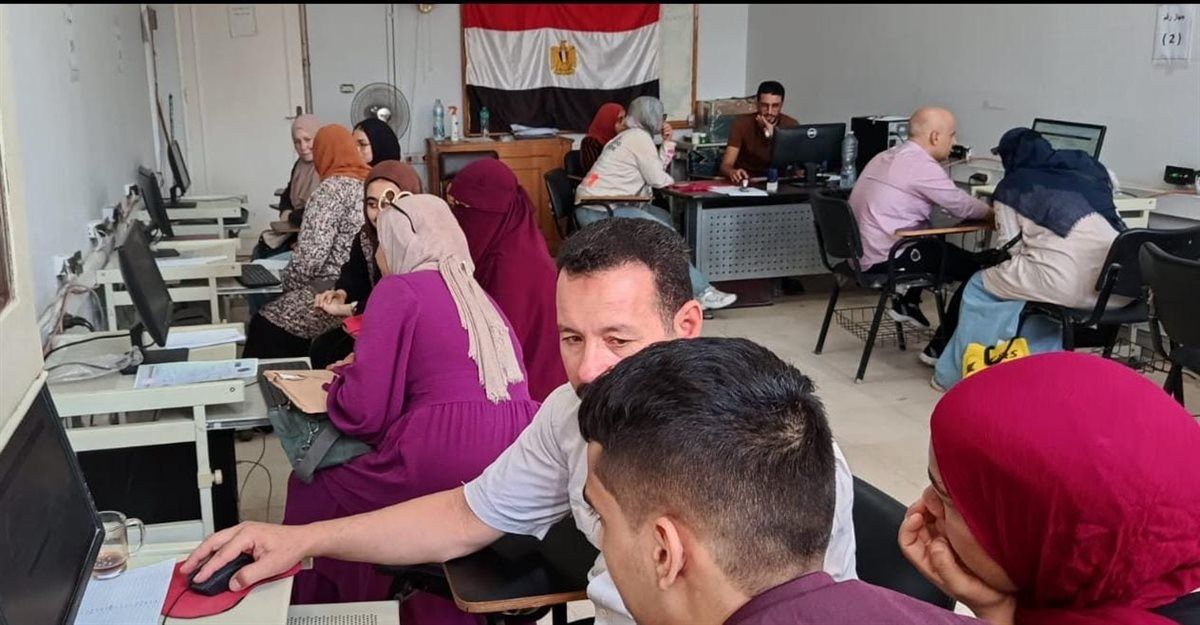جامعة دمنهور تستقبل طلاب الثانوية العامة المتقدمين للتنسيق الإلكتروني، فيتو