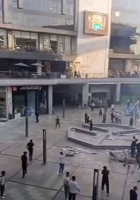 حريق مطعم بمول شهير بالتجمع 