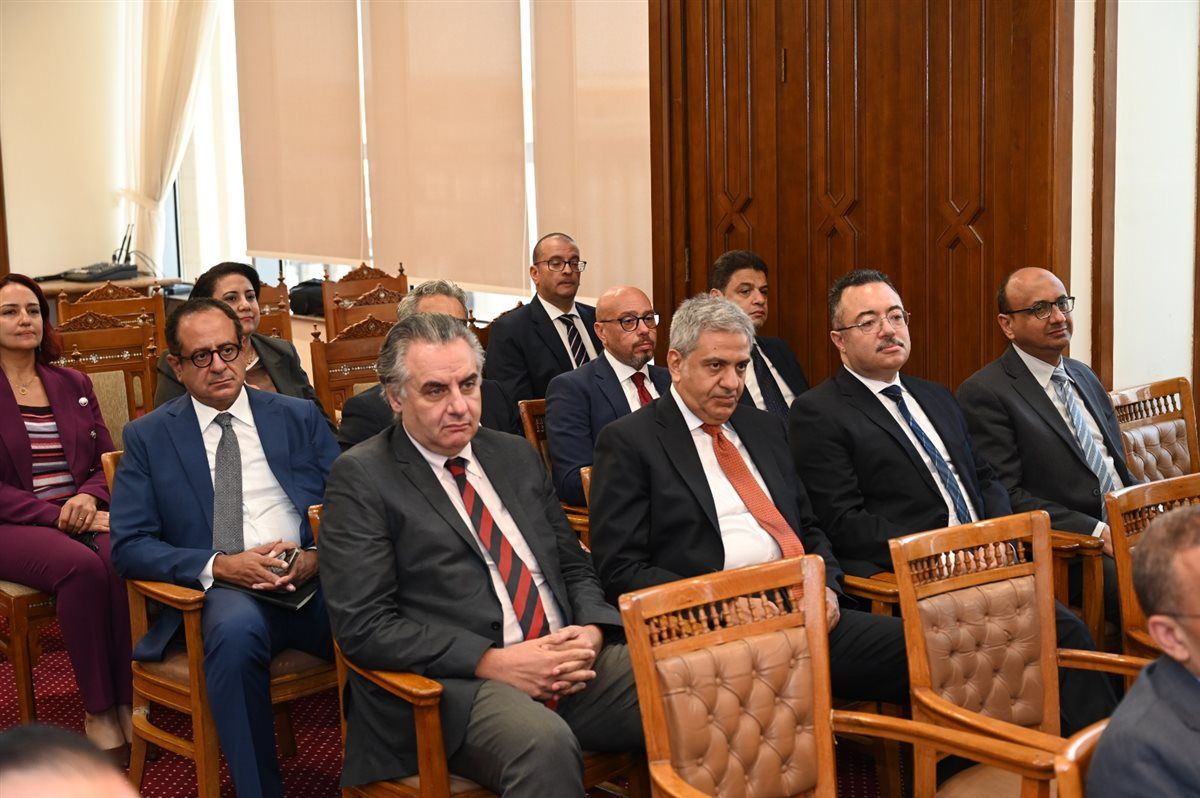 وزير الصناعة يستعرض الاستراتيجية المصرية 2030 لزيادة الصادرات