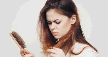 سيروم طبيعي لعلاج تساقط الشعر وتقليل التقصف 