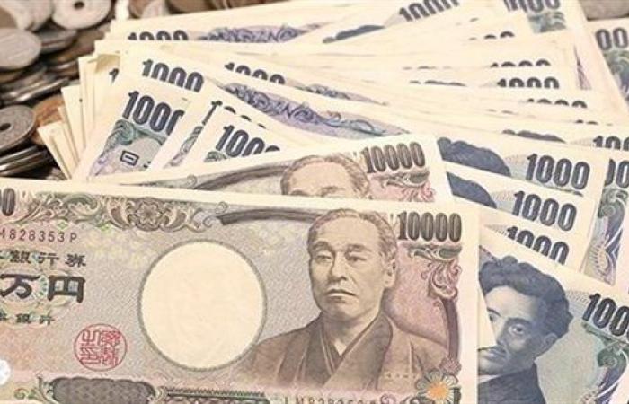 تراجع سعر الين الياباني مقابل الجنيه في البنك الأهلي بختام تعاملات اليوم