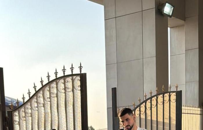 بيراميدز يصل إلى استاد الدفاع الجوي استعدادا لمواجهة أبو قير للأسمدة بالدوري الممتاز (صور)