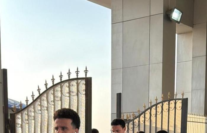 بيراميدز يصل إلى استاد الدفاع الجوي استعدادا لمواجهة أبو قير للأسمدة بالدوري الممتاز (صور)