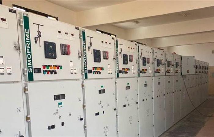 إطلاق التيار الكهربائي لـ 3 موزعات بالمنطقة الصناعية الأولى لتغذية 75 قطعة بأكتوبر الجديدة