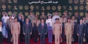 صورة تذكارية للرئيس السيسى خلال افتتاح بطولة العالم العسكرية للفروسية الـ25