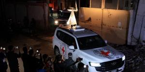 إسرائيل تتسلّم جثث ثلاثة محتجزين من الصليب الأحمر