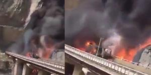 مأساة في المدينة المنورة:وفاة عشرات المعتمرين الهنود في حادث اصطدام حافلة بصهريج نفط