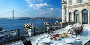 حادث مأساوي في إسطنبول.. تسمم يودي بحياة عائلة بأكملها داخل فندق