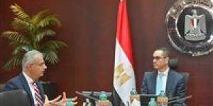 وزير
      الاستثمار:
      مصر
      تستهدف
      الاستغلال
      الأمثل
      لموارد
      الطاقة
      المستدامة
      وفي
      مقدمتها
      الطاقة
      الشمسية