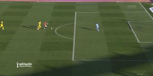 لحظة بلحظة مصر وبنين.. عمر مرموش يهدر انفراد تام أمام مرمى بنين