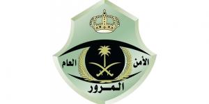 المرور بالمنطقة الشرقية يباشر سقوط معدة بناء على مركبة دون تسجيل إصابات #عاجل