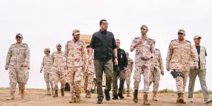 وزير الدفاع يتفقد وحدات الجيش ويشدد على أعلى درجات الجاهزية