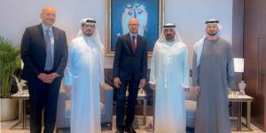 أحمد بن سعيد ورئيس «سيمنس للطاقة» يبحثان التعاون