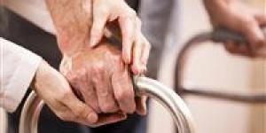 إعفاء غير القادرين ونسبة مجانية إلزامية.. أبرز مزايا قانون رعاية حقوق المسنين