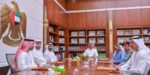 عمار
      بن
      حميد
      يعتمد
      حزمة
      قرارات
      تنفيذية
      ترسخ
      استدامة
      الأعمال
      في
      حكومة
      عجمان
      (فيديو)