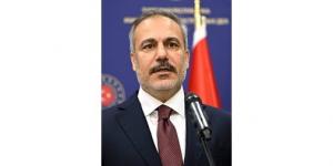 وزير الخارجية التركي والممثلة العليا للاتحاد الأوروبي يبحثان مستجدات الهدنة بين واشنطن وطهران