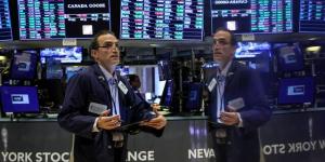 صعود الأسهم الأمريكية بدعم آمال السلام وتراجع أسعار النفط