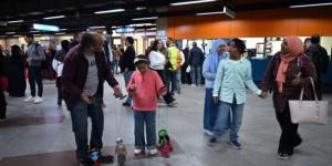 عروض
      للأراجوز
      في
      مترو
      أنفاق
      القاهرة