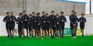 حسين
      عبداللطيف
      يعلن
      قائمة
      منتخب
      الناشئين
      لخوض
      معسكر
      الاعداد
      للأمم
      الإفريقية