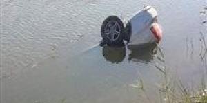 طفلان
      وسيدة..
      مصرع
      3
      أشخاص
      في
      سقوط
      سيارة
      بنهر
      النيل
      بسوهاج