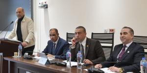 بين
      دعم
      المستثمر
      المحلي
      وحل
      أزمات
      المصانع
      المتعثرة..
      أجندة
      مكثفة
      لـ
      "صناعة
      النواب"
      في
      اجتماعات
      ١٤
      إبريل