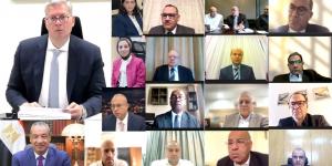 البترول:
      تسريع
      تنفيذ
      مجمع
      أسيوط
      الجديد
      لخفض
      أعباء
      استيراد
      السولار