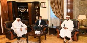 وزير
      الشباب
      والرياضة
      يلتقي
      رئيس
      الاتحاد
      المصري
      للهجن
      لدعم
      التطوير