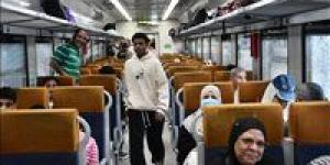 إقبال كبير على “قطار النزهة” لقضاء عطلة شم النسيم بالإسكندرية