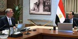 الحكومة
      تبدأ
      إجراءات
      القيد
      المؤقت
      لـ10
      شركات
      بقطاع
      البترول
      في
      البورصة