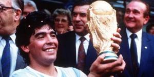 محاكمة وفاة مارادونا تتجدد.. اتهامات بالإهمال الطبي تهدد الفريق المعالج بعقوبات تصل إلى 25 عامًا