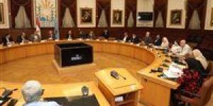 بيان
عاجل
من
محافظة
القاهرة
بشأن
مبادرة
استبدال
سيارات
"كيوت"
الصغيرة
بالتوك
توك