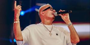 إقبال
      جماهيري
      ضخم..
      نفاد
      فئتي
      Regular
      وFanpit
      لحفل
      عمرو
      دياب