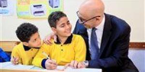 وزير
      التعليم:
      المعلم
      أساس
      العملية
      التعليمية..
      والبرمجة
      والثقافة
      المالية
      مفتاح
      وظائف
      المستقبل