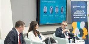 وزير
التخطيط:
الرئيس
السيسي
حريص
على
دعم
جهود
تمكين
المرأة
اقتصاديًا
واجتماعيًا
وسياسيًا