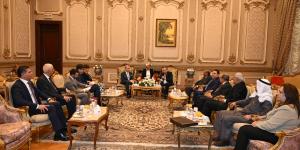 بمشاركة
      النائب
      مجدي
      البري..
      خارجية
      الشيوخ
      تستقبل
      الأمير
      الروماني
      رادو
      دودا
      لبحث
      تعزيز
      التعاون