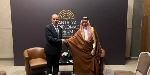 وزير
      الخارجية:
      المساس
      بسيادة
      السعودية
      والدول
      الخليجية
      مساساً
      مباشراً
      بالأمن
      القومي
      المصري
      والعربي