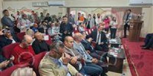 «مظلة
      أمان
      للمطلقة
      والأبناء
      وضمان
      مسكن»..
      حزب
      العدل
      يقترح
      إنشاء
      صندوق
      لدعم
      الأسرة
      بمشروع
      قانون
      الأحوال
      الشخصية