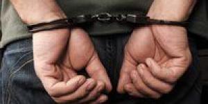 طبيب
      وهمي
      ووجوه
      مهددة..
      سقوط
      عيادة
      غير
      مرخصة
      بمدينة
      نصر