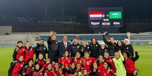 بعثة
      المنتخب
      الوطني
      للكرة
      النسائية
      تعود
      إلى
      القاهرة
      بعد
      انتهاء
      معسكر
      السعودية..
      صور