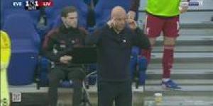 ليفربول..
      ملخص
      اهداف
      ونتيجة
      مباراة
      ليفربول
      وإيفرتون
      في
      الدوري
      الإنجليزي
      الممتاز