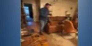 اتهمته
      باصطحاب
      فتاة..
      الداخلية
      تكشف
      تفاصيل
      فيديو
      تعدى
      سيدة
      على
      طليقها
      بالإسكندرية