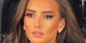 اليوم..
      نظر
      محاكمة
      المتهمين
      بمطاردة
      طفلي
      زينة
      بكلب
      في
      الشيخ
      زايد