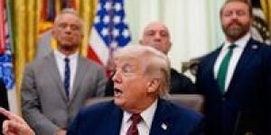 ترامب:
      تمديد
      الهدنة
      مع
      إيران
      غير
      مرجح..
      و"أمر
      عظيم"
      سيحدث
      الليلة