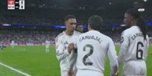 ريال
      مدريد..
      ملخص
      اهداف
      ونتيجه
      مباراة
      ريال
      مدريد
      والافيس
      في
      الدوري
      الإسباني
      بعد
      مرور
      80
      دقيقة