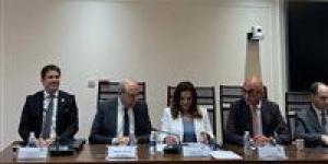 بالأرقام..وزير
      الطيران
      يستعرض
      استراتيجية
      تطوير
      القطاع
      أمام
      مجلس
      النواب