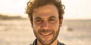 بعد
      انتهاء
      تصوير
      صقر
      وكناريا..
      محمد
      إمام
      يبدأ
      التحضيرات
      لفيلمه
      الجديد