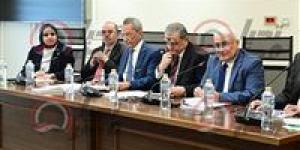 إمام
      يرفض
      تعديلات
      المعاشات:
      نتفتقر
      لحسابات
      اكتوراية
      واضحة..
      والسيدات
      يطلقن
      للحصول
      على
      معاش